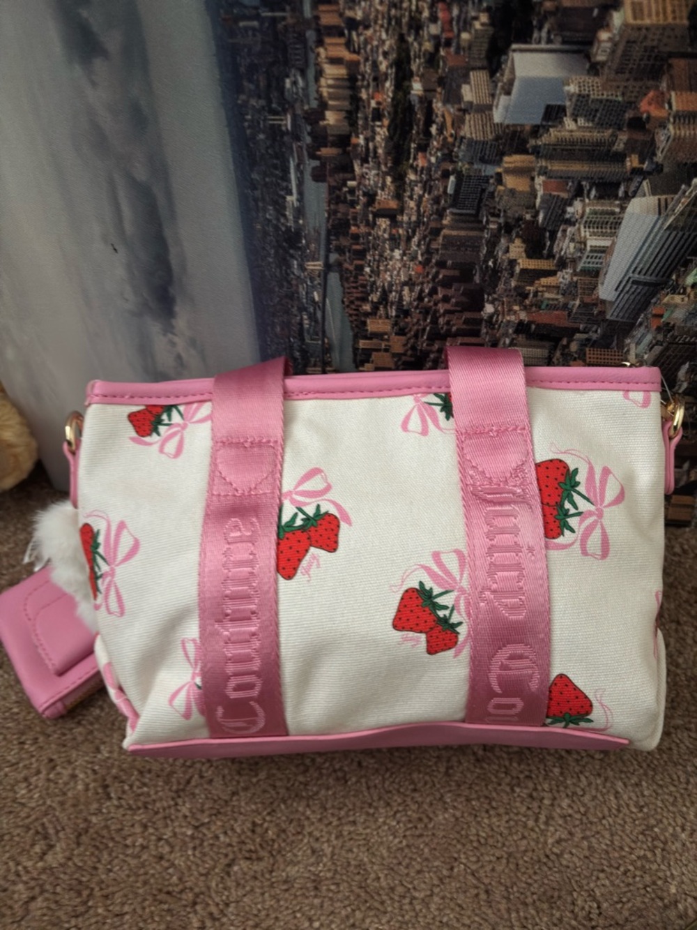 Juicy couture strawberry Handbag with three charms NWT - Picture 3 of 6
